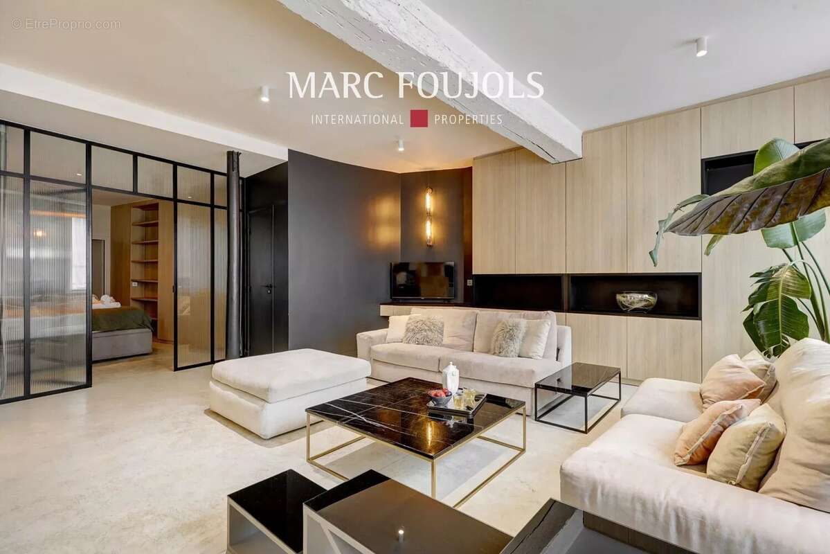 Appartement à PARIS-2E