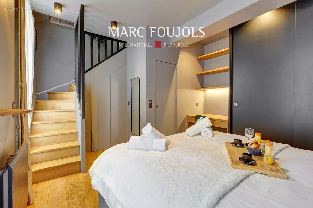 Appartement à PARIS-2E