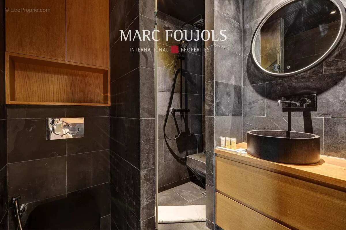 Appartement à PARIS-2E