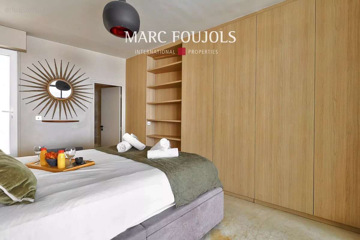 Appartement à PARIS-2E