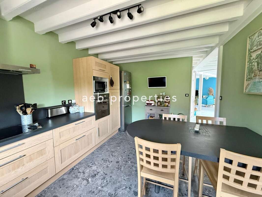 Maison à SAINT-ANDRE-LES-VERGERS