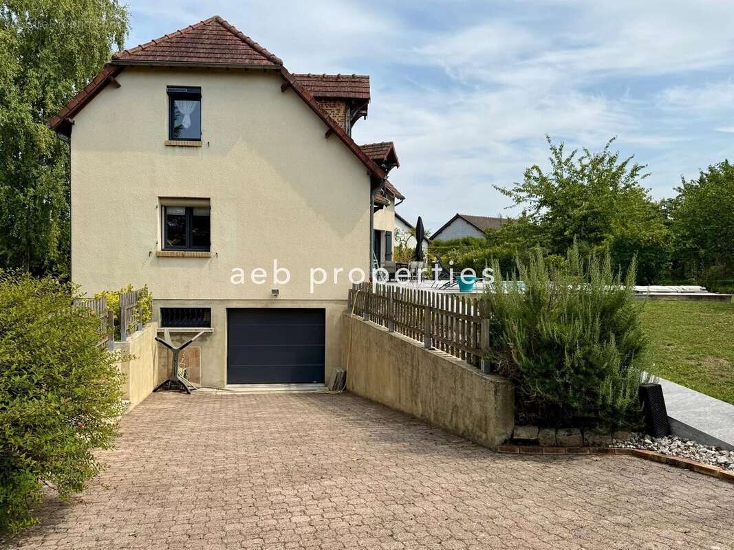 Maison à SAINT-ANDRE-LES-VERGERS