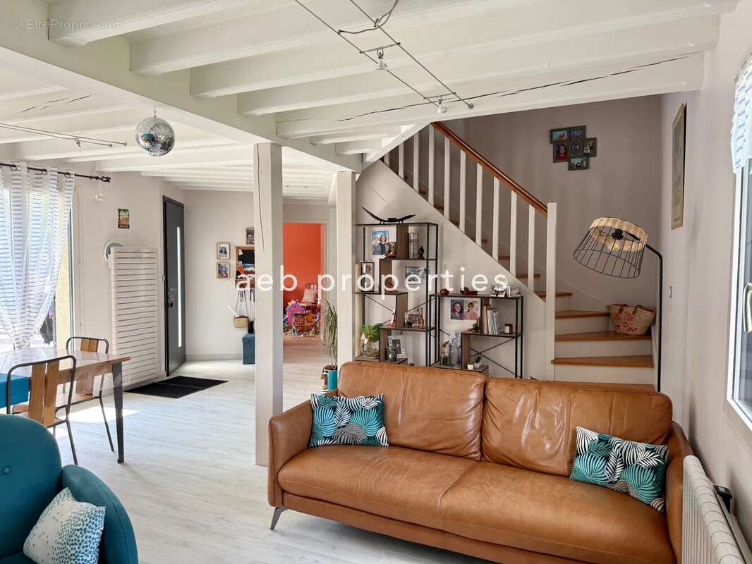 Maison à SAINT-ANDRE-LES-VERGERS