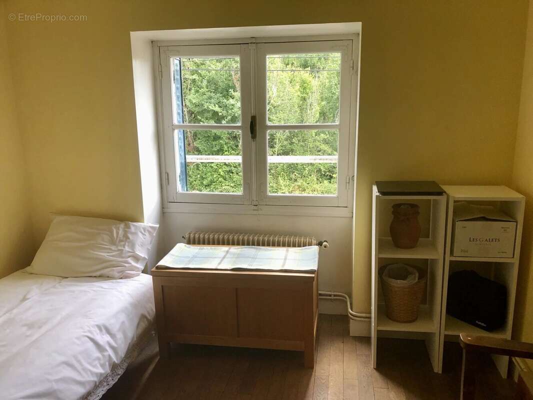 Maison à AZAT-LE-RIS