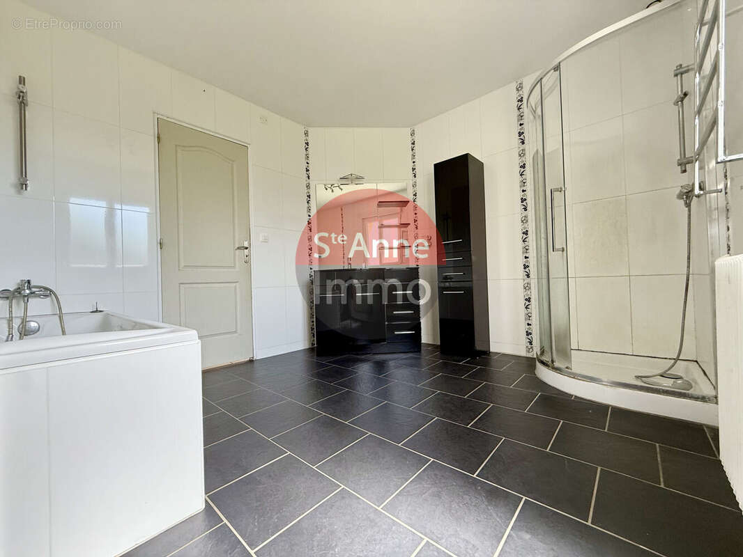 Photo 6 - Maison à ROSIERES-EN-SANTERRE