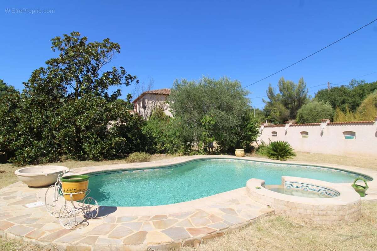 Maison à PIERREFEU-DU-VAR