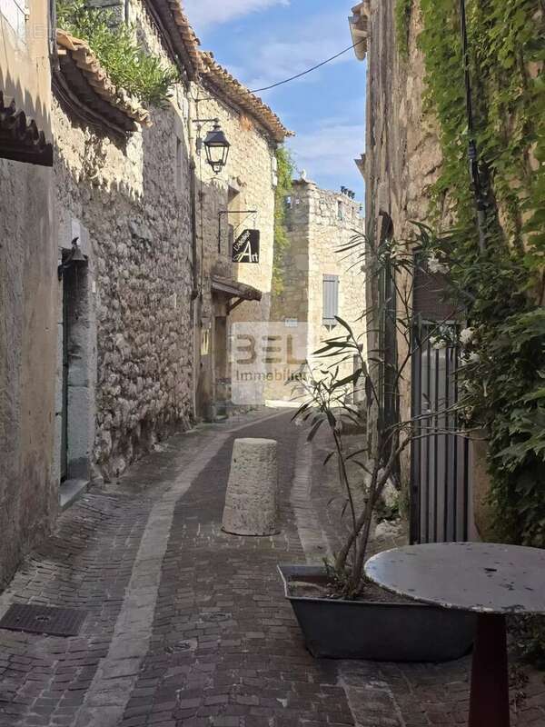 Appartement à LA GARDE-ADHEMAR