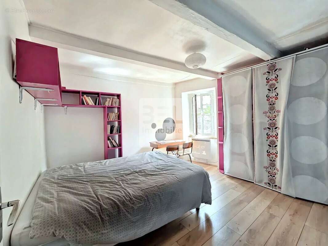 Appartement à LA GARDE-ADHEMAR