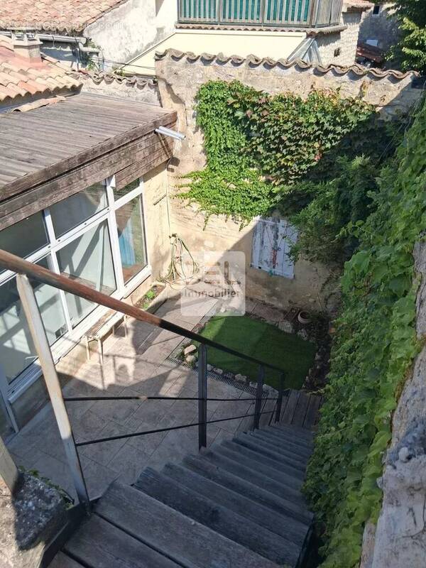 Appartement à LA GARDE-ADHEMAR