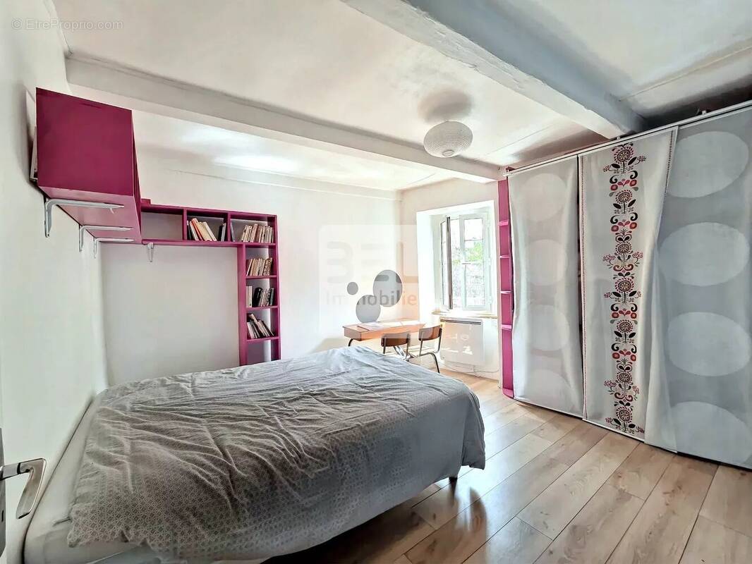 Appartement à SUZE-LA-ROUSSE