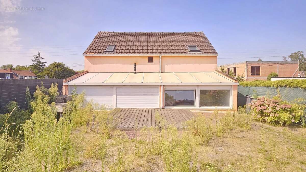 Maison à NEUVILLE-EN-FERRAIN