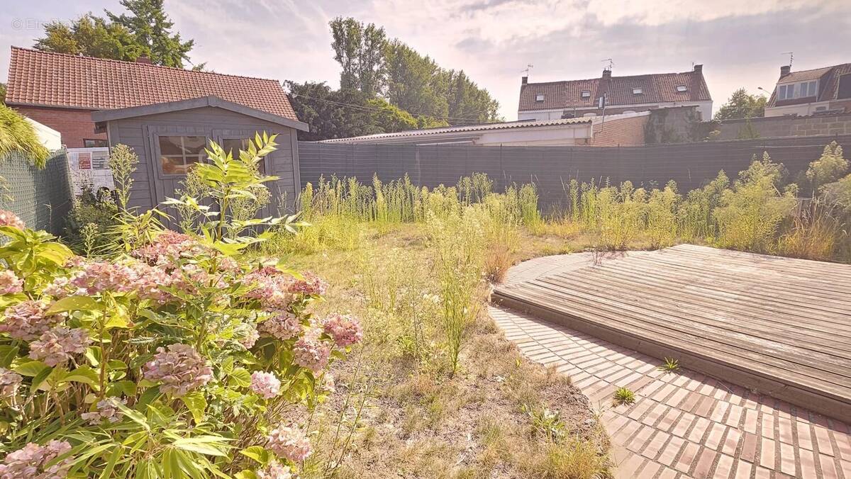 Maison à NEUVILLE-EN-FERRAIN