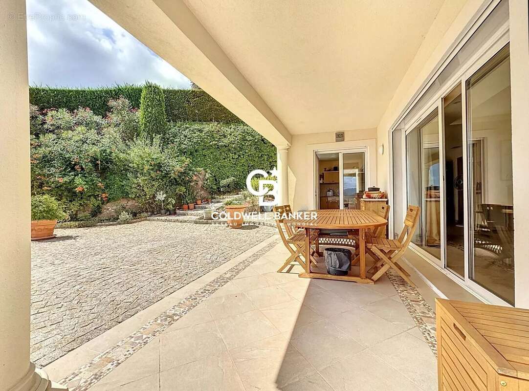 Maison à LES ADRETS-DE-L&#039;ESTEREL