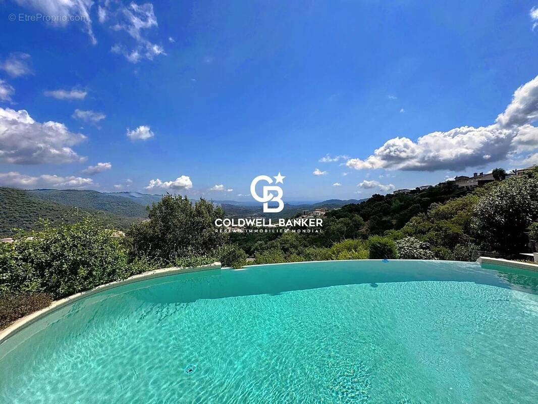 Maison à LES ADRETS-DE-L&#039;ESTEREL