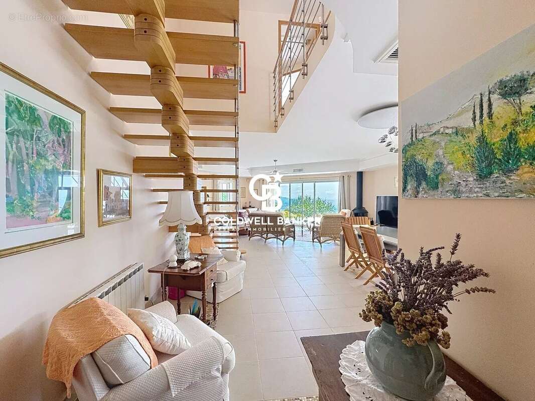 Maison à LES ADRETS-DE-L&#039;ESTEREL