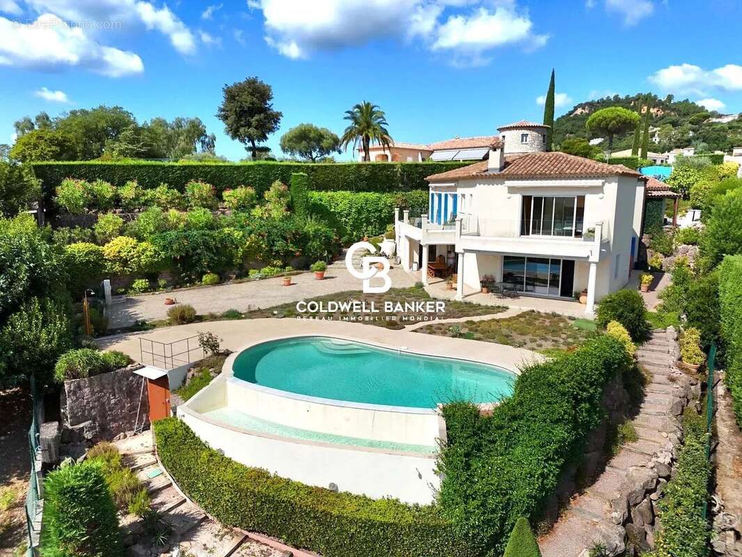 Maison à LES ADRETS-DE-L&#039;ESTEREL