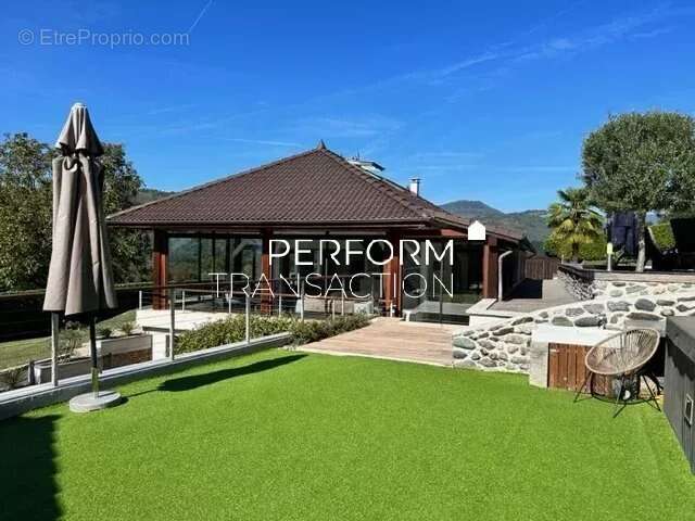 Maison à VAULNAVEYS-LE-BAS