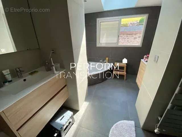 Maison à VAULNAVEYS-LE-BAS