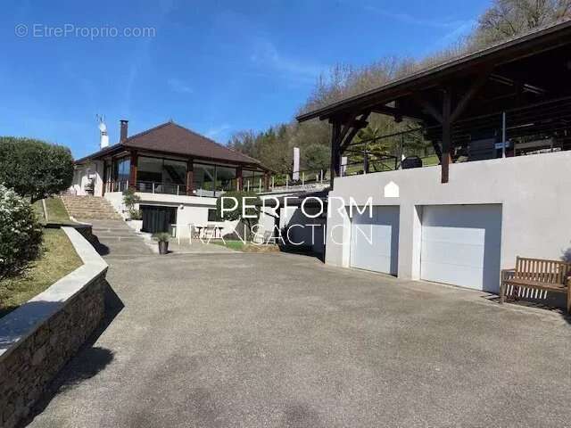 Maison à VAULNAVEYS-LE-BAS