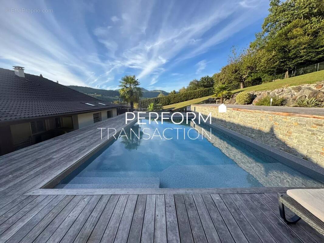 Maison à VAULNAVEYS-LE-BAS