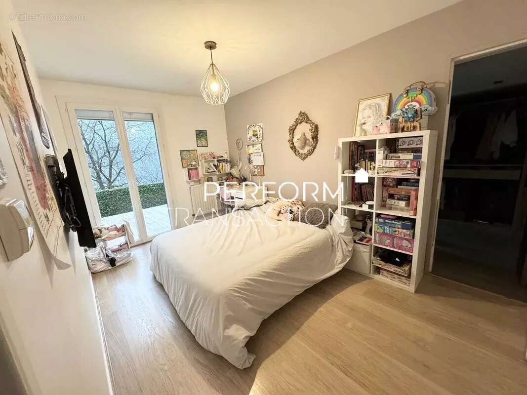 Maison à VAULNAVEYS-LE-BAS