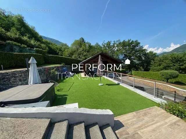 Maison à VAULNAVEYS-LE-BAS