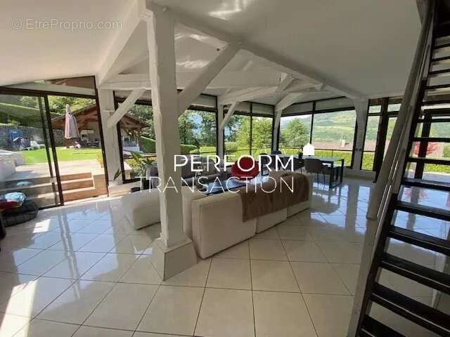 Maison à VAULNAVEYS-LE-HAUT