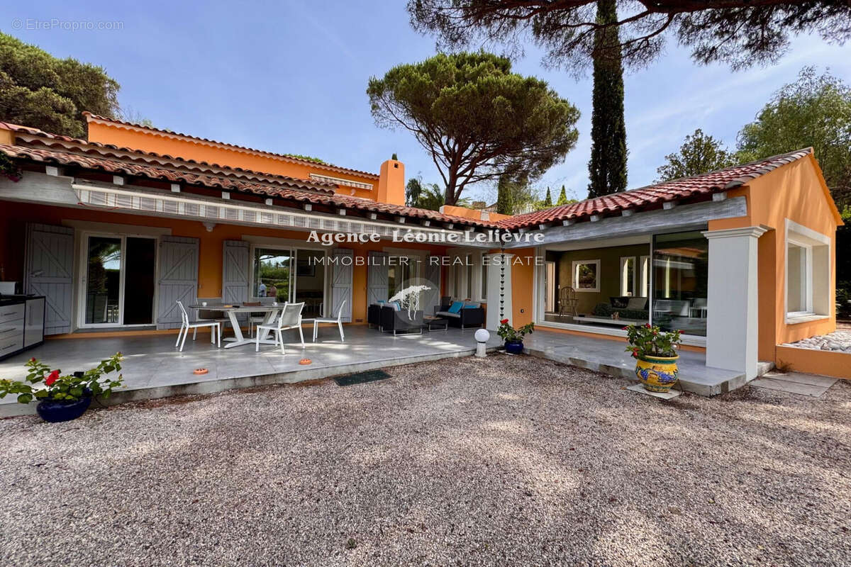 Maison à LES ISSAMBRES