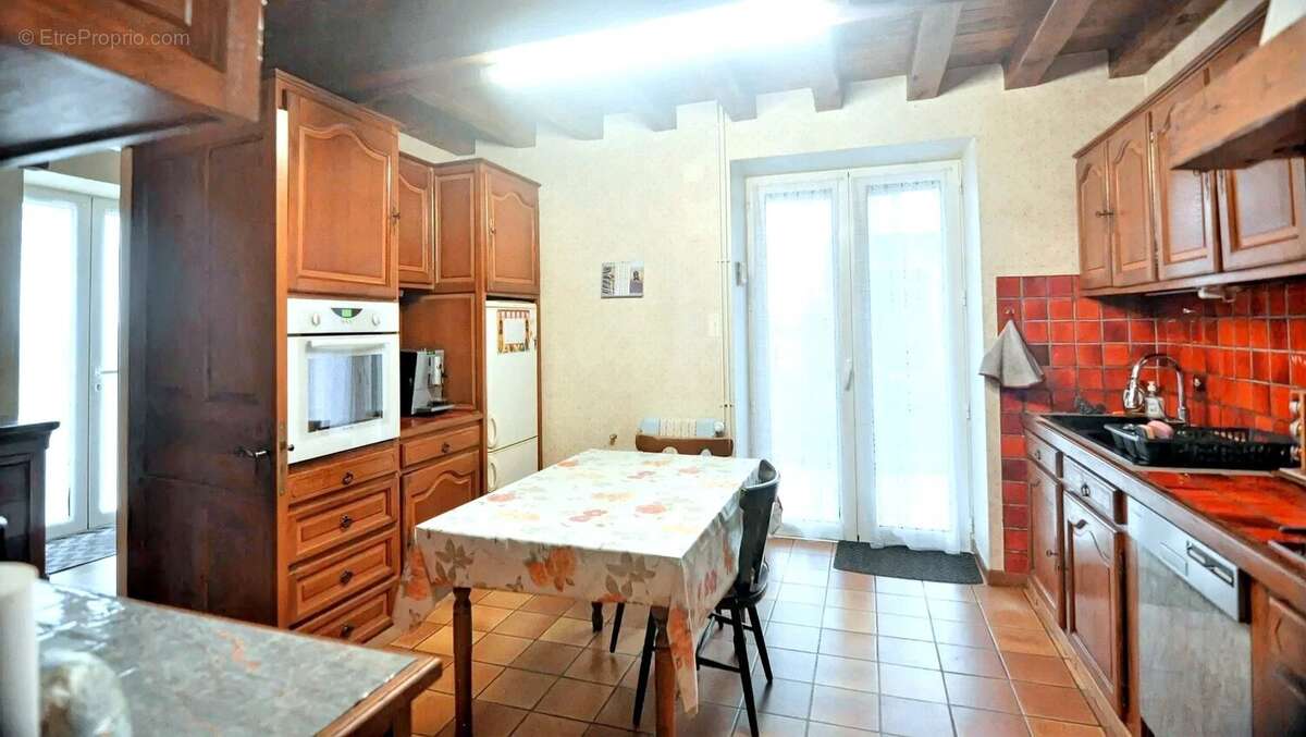 Maison à AUBETERRE-SUR-DRONNE