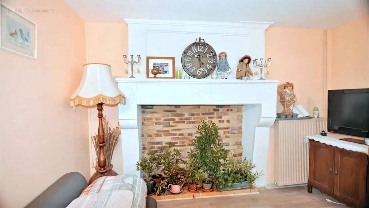 Maison à AUBETERRE-SUR-DRONNE