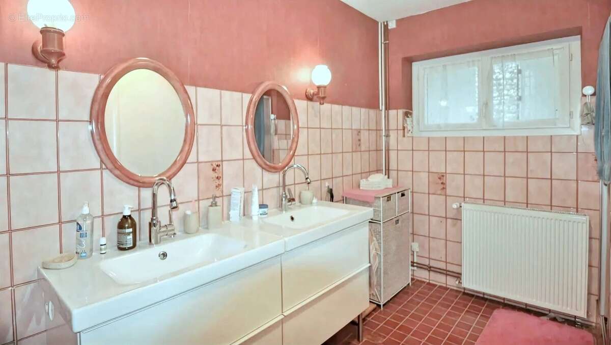 Maison à AUBETERRE-SUR-DRONNE