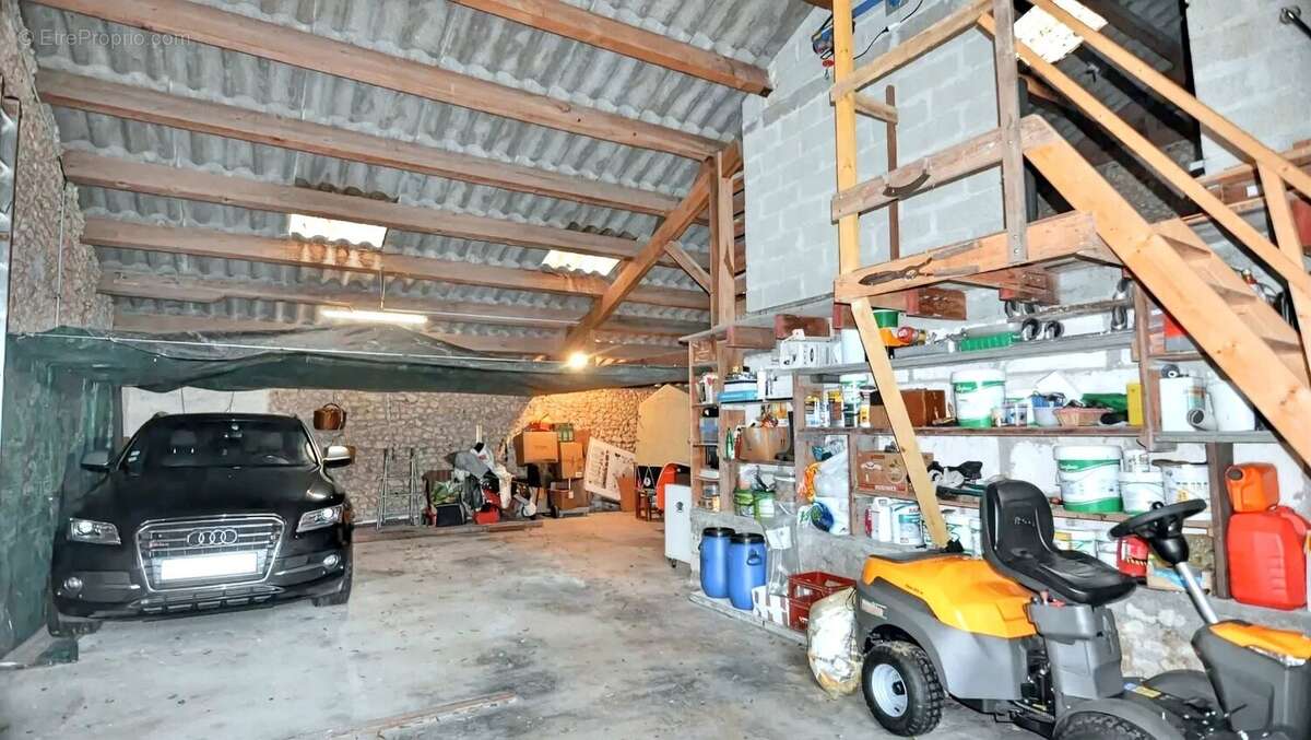 Maison à AUBETERRE-SUR-DRONNE