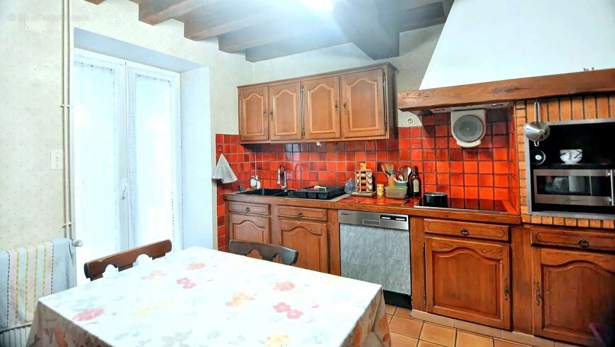 Maison à AUBETERRE-SUR-DRONNE