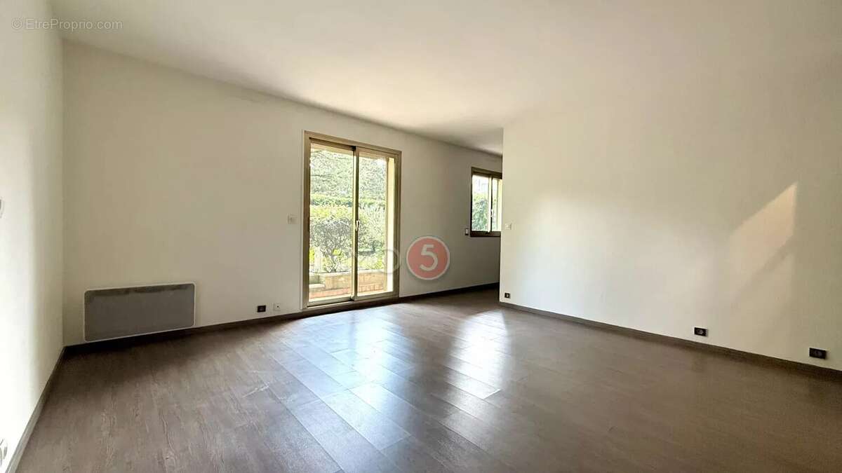 Appartement à LE RAINCY