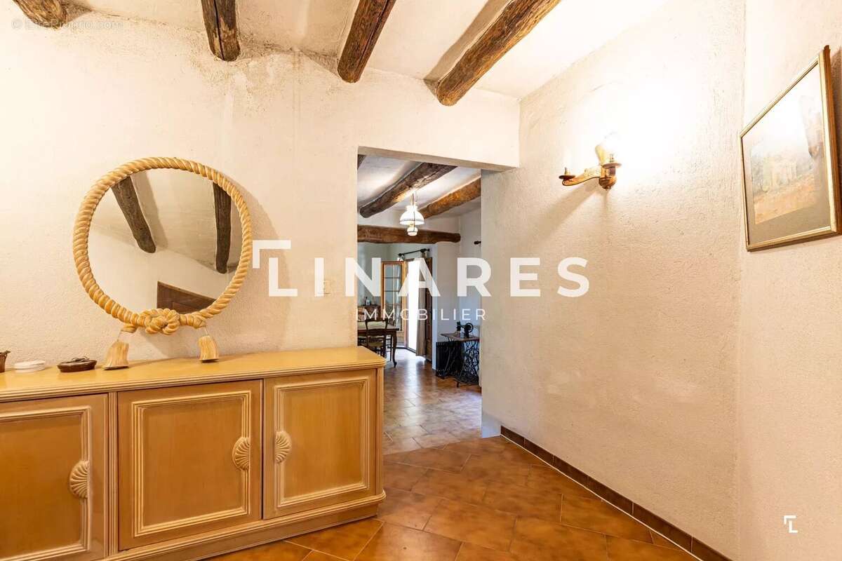 Maison à VINON-SUR-VERDON