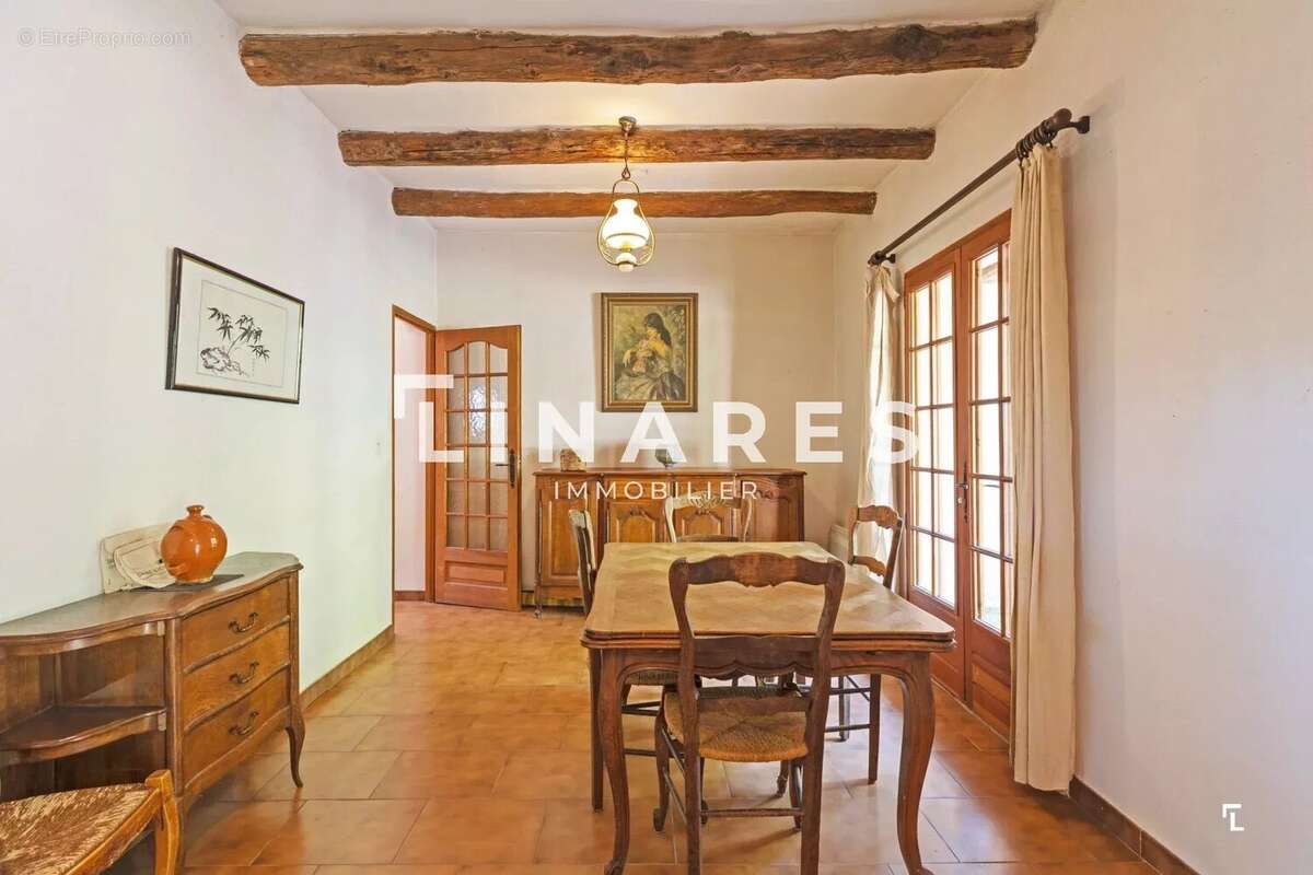 Maison à VINON-SUR-VERDON