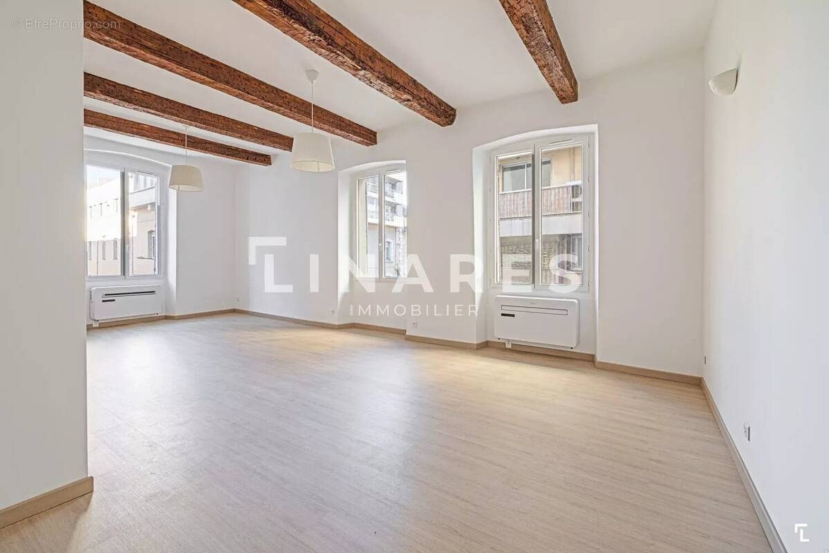 Appartement à MARSEILLE-7E