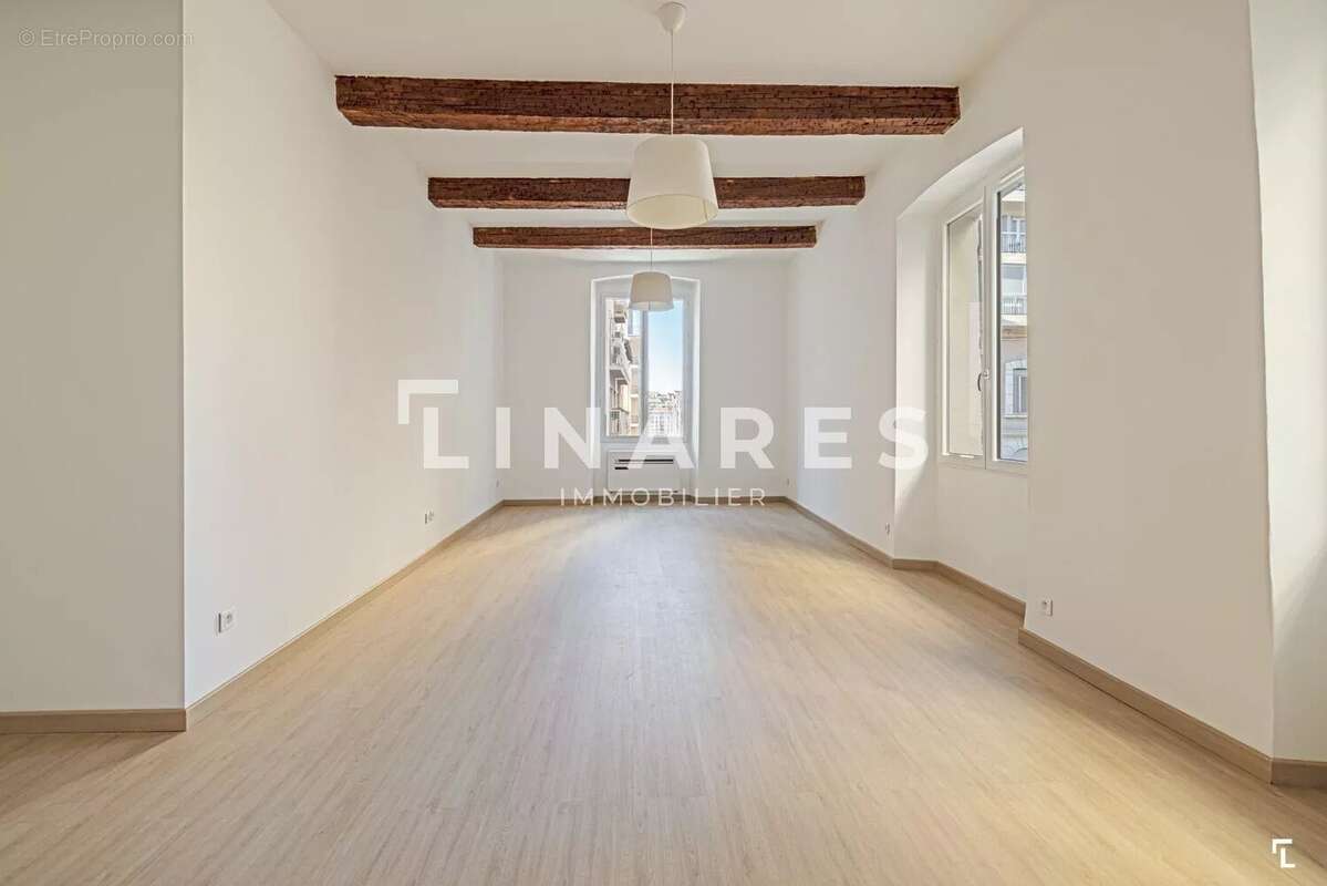 Appartement à MARSEILLE-7E