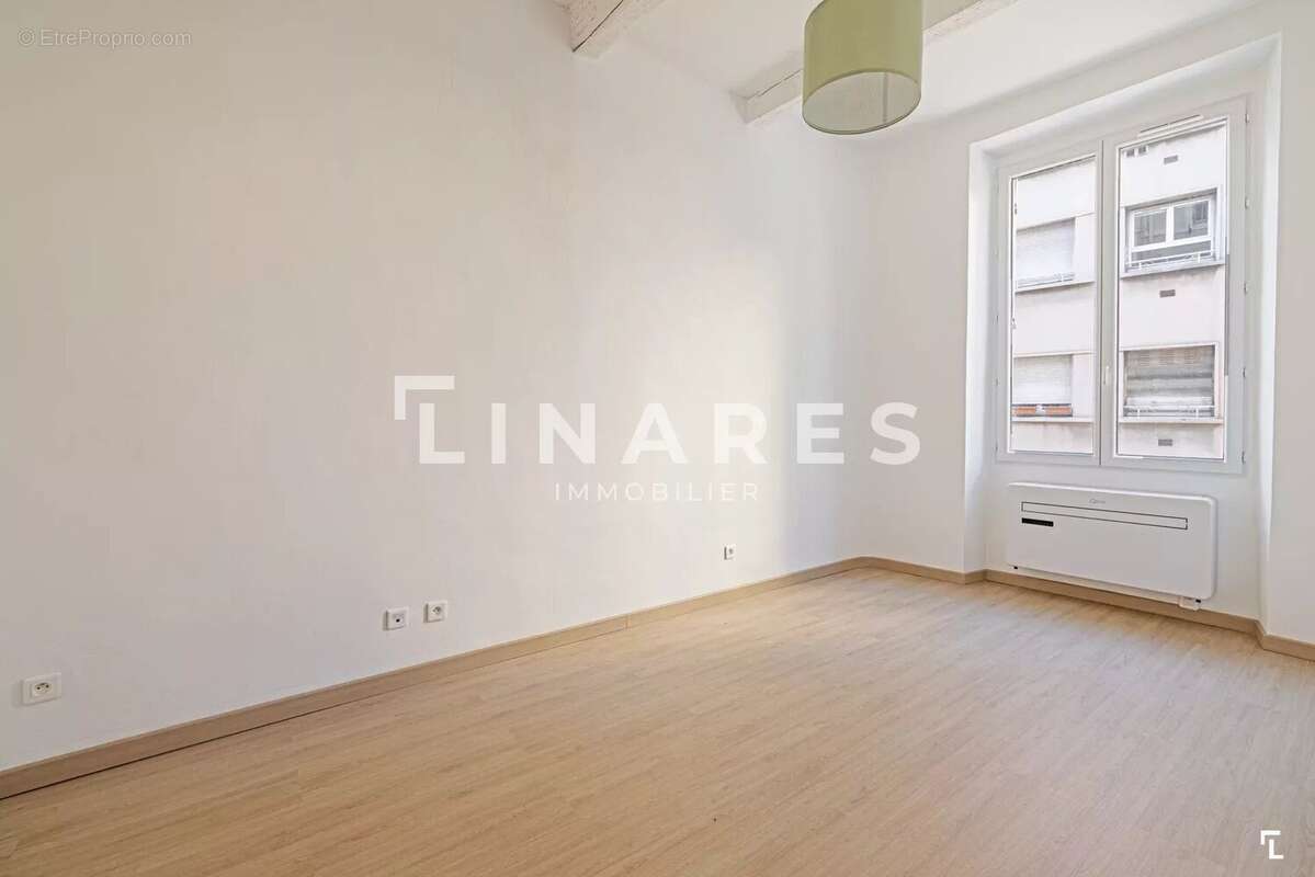 Appartement à MARSEILLE-7E