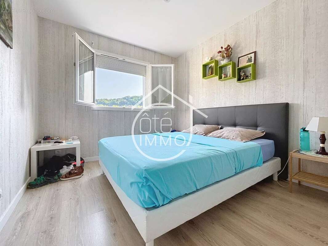 Maison à LAMOTHE-MONTRAVEL