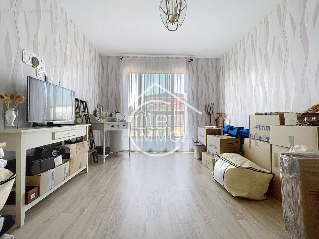 Maison à LAMOTHE-MONTRAVEL