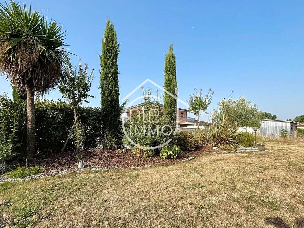 Maison à LAMOTHE-MONTRAVEL