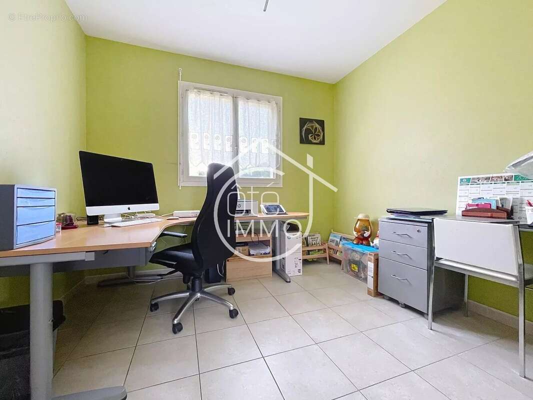 Maison à LAMOTHE-MONTRAVEL