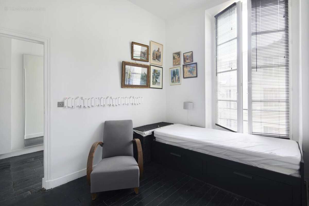 Appartement à PARIS-10E