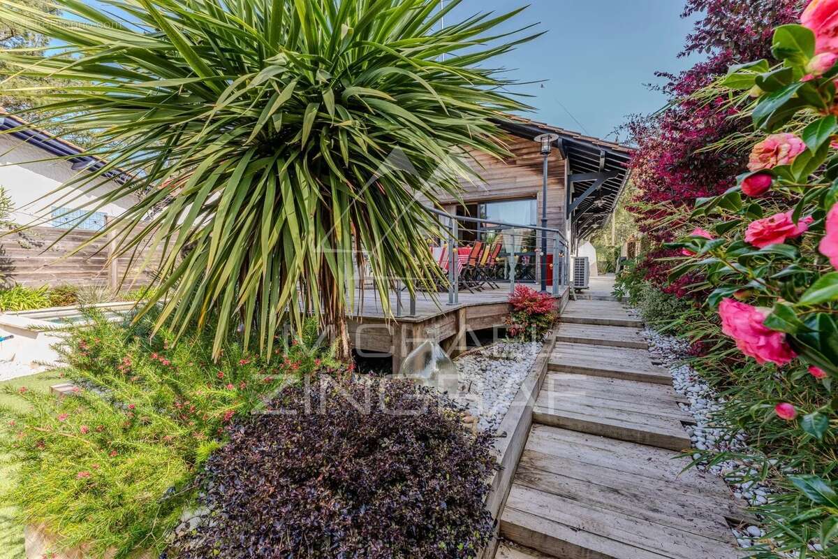 Maison à LE BOUSCAT