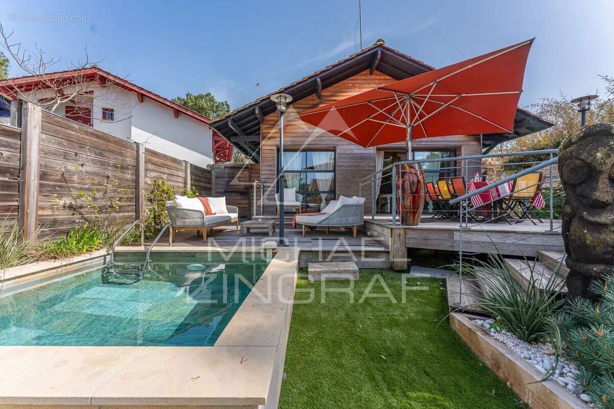 Maison à LE BOUSCAT