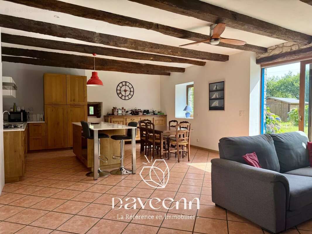 Maison à LOCMARIA-GRAND-CHAMP