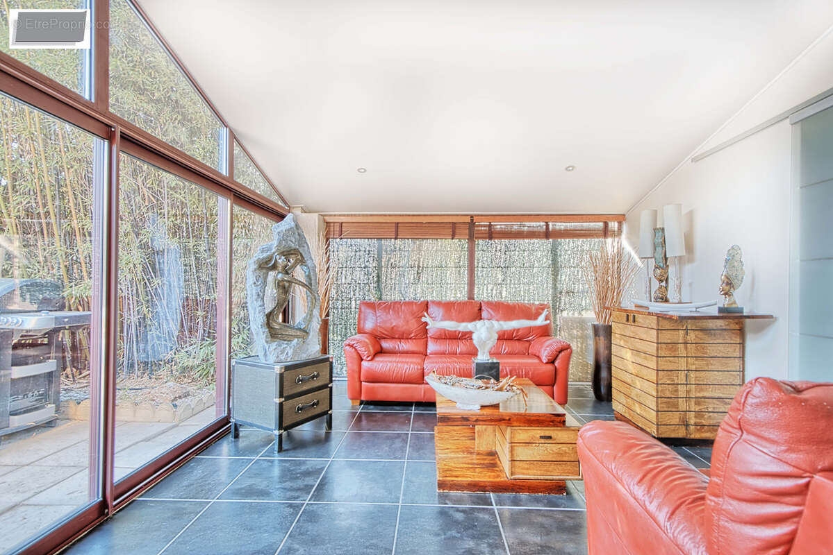 Maison à LA VALETTE-DU-VAR