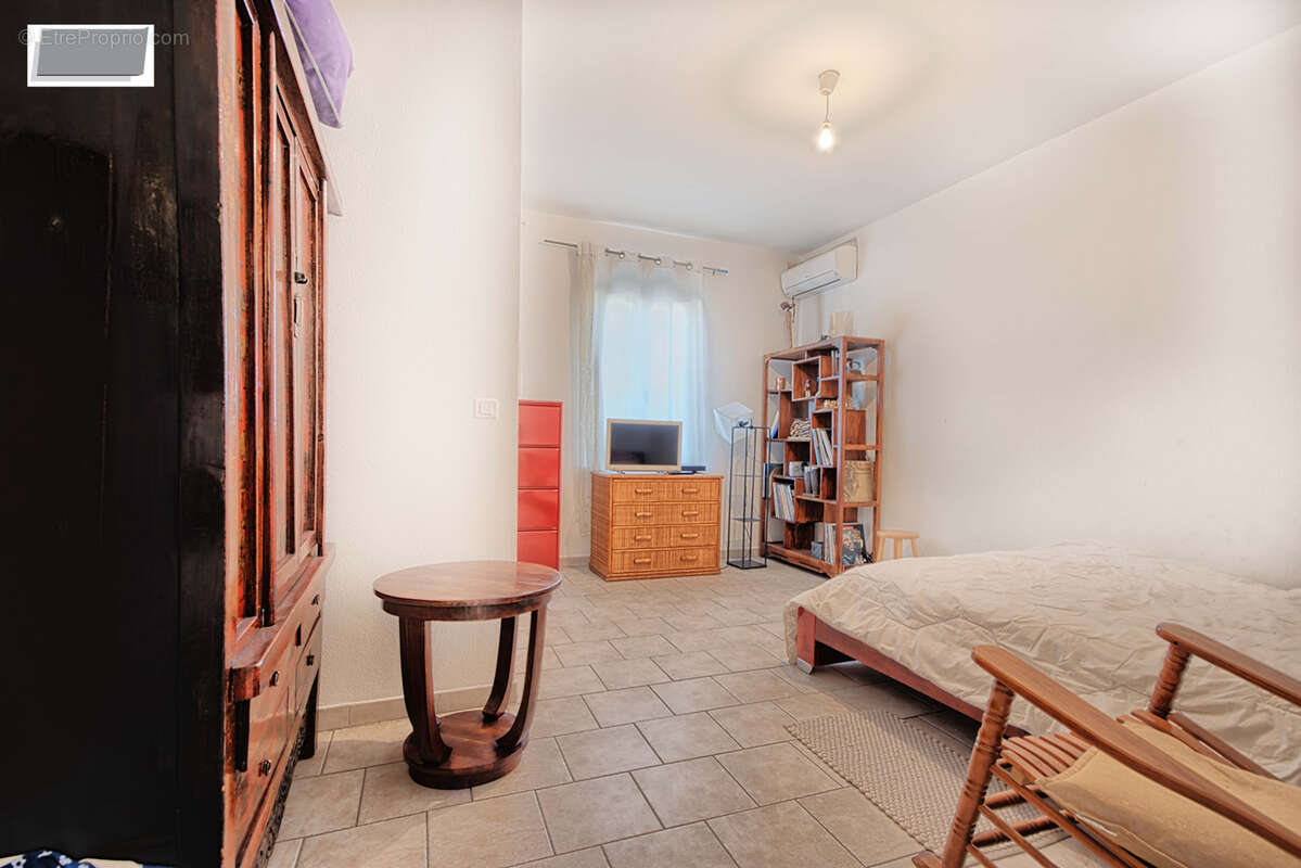 Maison à LA VALETTE-DU-VAR