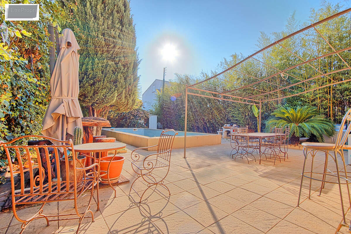 Maison à LA VALETTE-DU-VAR